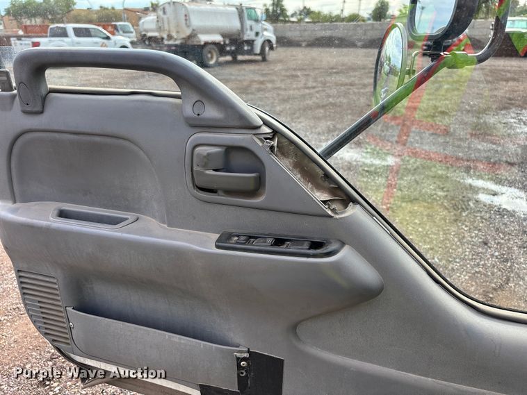 image for item EL2534 2007 GMC W4500 flatbed truck