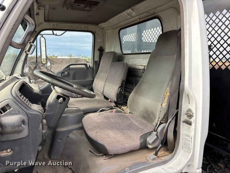 image for item EL2534 2007 GMC W4500 flatbed truck