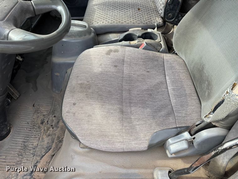 image for item EL2534 2007 GMC W4500 flatbed truck