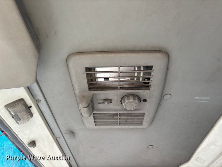 image for item EL2534 2007 GMC W4500 flatbed truck