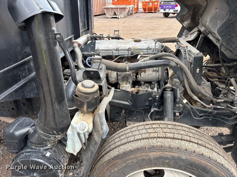 image for item EL2534 2007 GMC W4500 flatbed truck