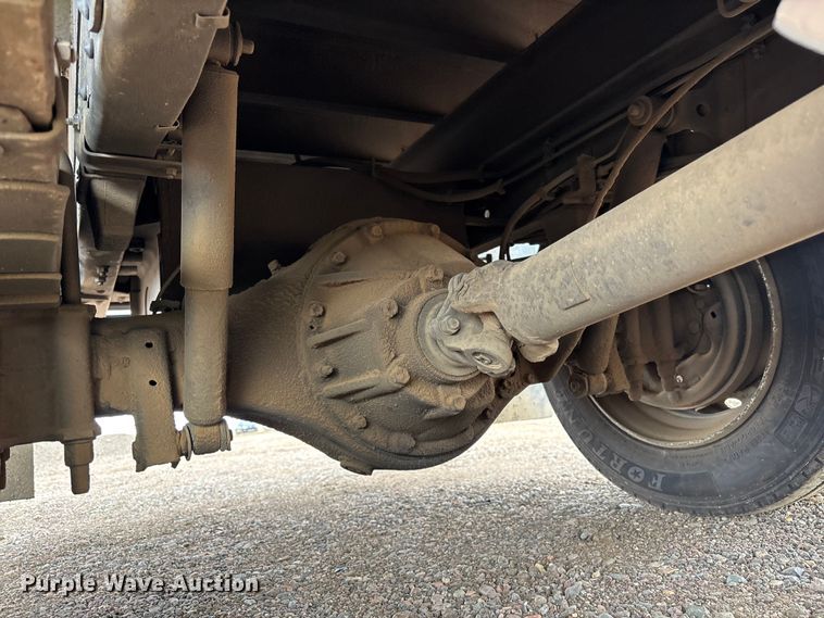 image for item EL2534 2007 GMC W4500 flatbed truck