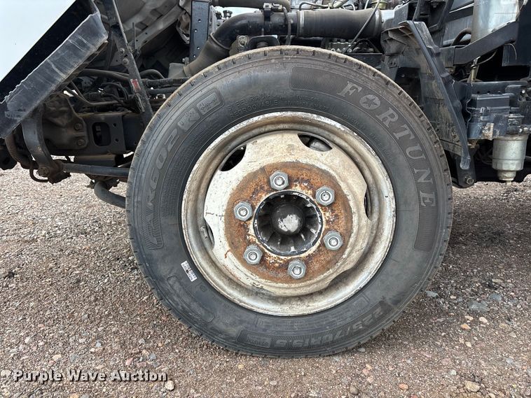image for item EL2534 2007 GMC W4500 flatbed truck