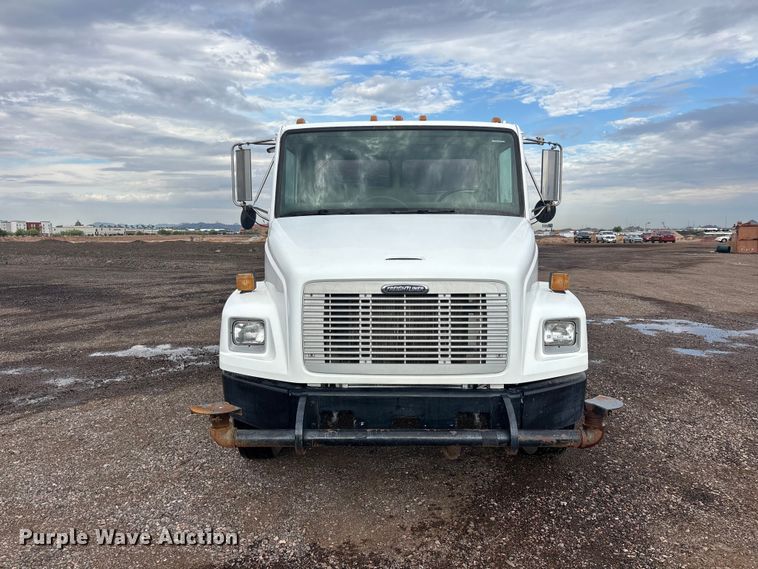 image for item EL2535 1997 Freightliner FL70 water truck