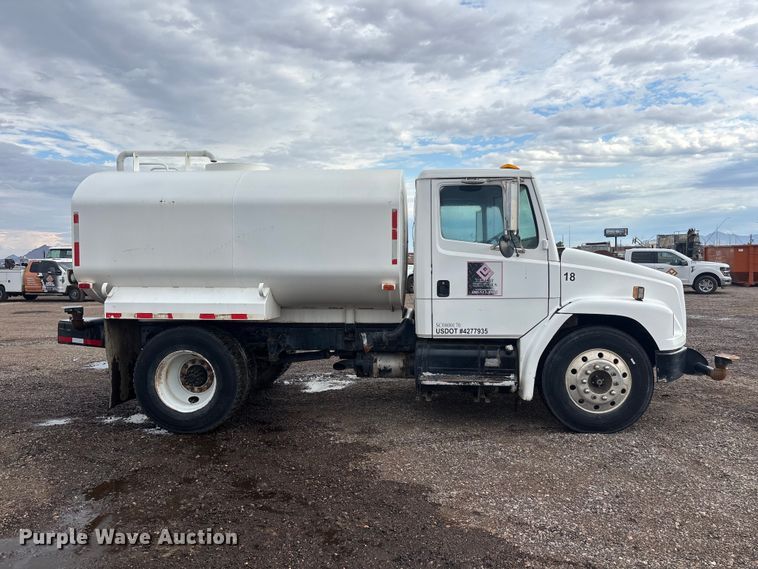 image for item EL2535 1997 Freightliner FL70 water truck