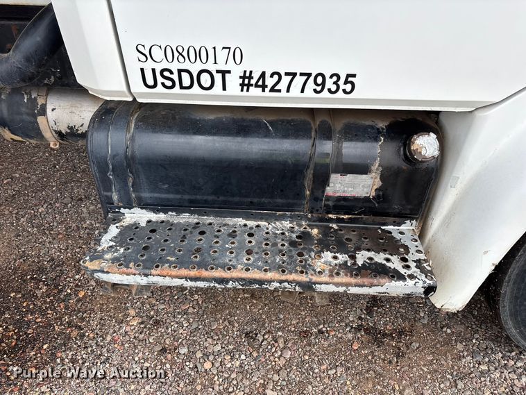 image for item EL2535 1997 Freightliner FL70 water truck