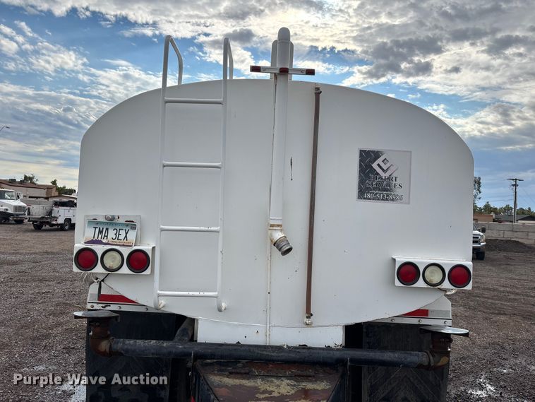 image for item EL2535 1997 Freightliner FL70 water truck