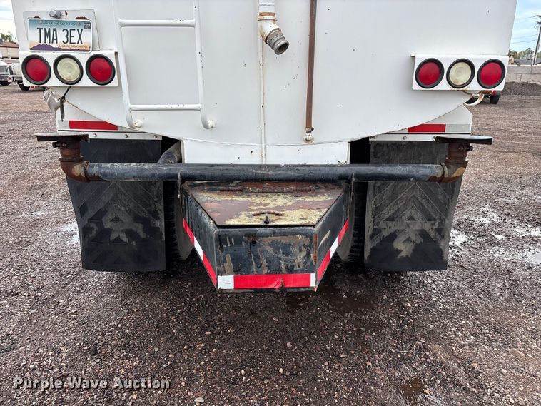 image for item EL2535 1997 Freightliner FL70 water truck