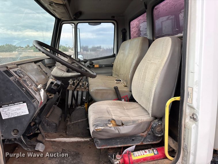 image for item EL2535 1997 Freightliner FL70 water truck