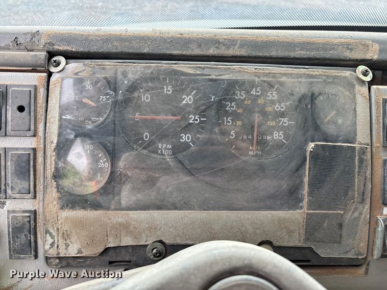 image for item EL2535 1997 Freightliner FL70 water truck