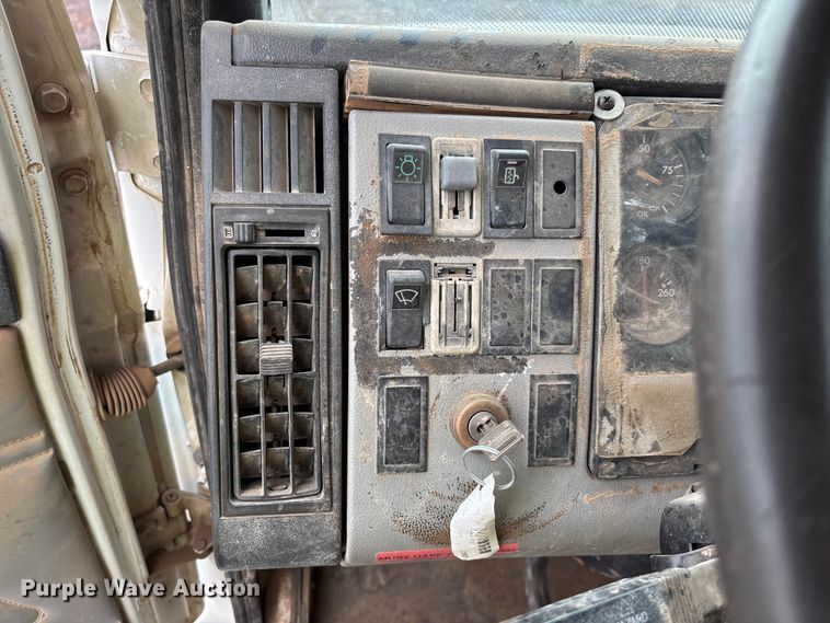 image for item EL2535 1997 Freightliner FL70 water truck