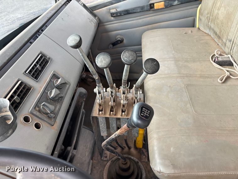 image for item EL2535 1997 Freightliner FL70 water truck