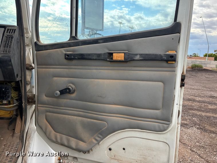 image for item EL2535 1997 Freightliner FL70 water truck