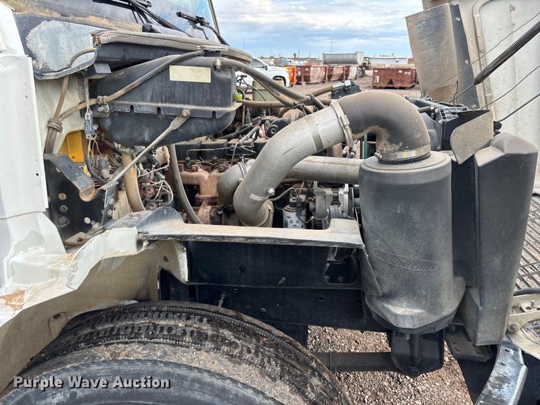 image for item EL2535 1997 Freightliner FL70 water truck