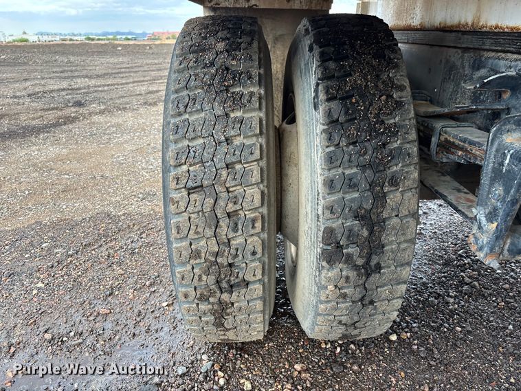 image for item EL2535 1997 Freightliner FL70 water truck