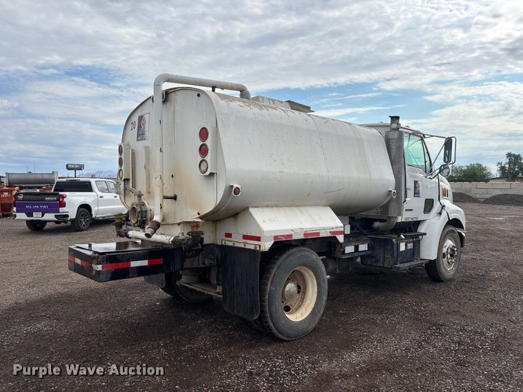 image for item EL2537 2000 Sterling L9500 Series water truck