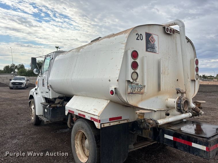 image for item EL2537 2000 Sterling L9500 Series water truck