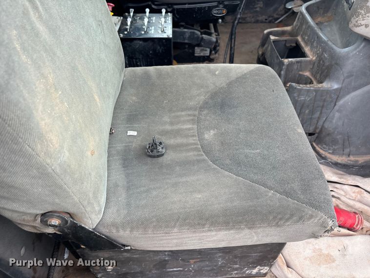 image for item EL2537 2000 Sterling L9500 Series water truck