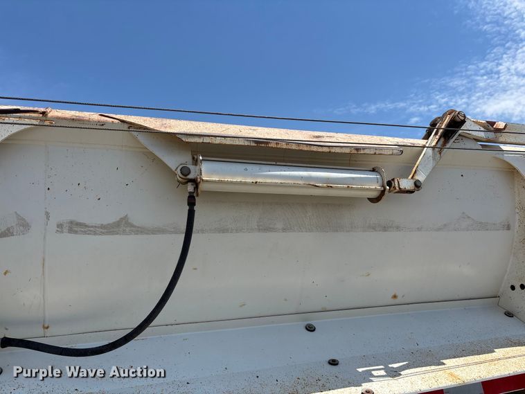 image for item EL2538 2005 Ranco Anvil end dump trailer