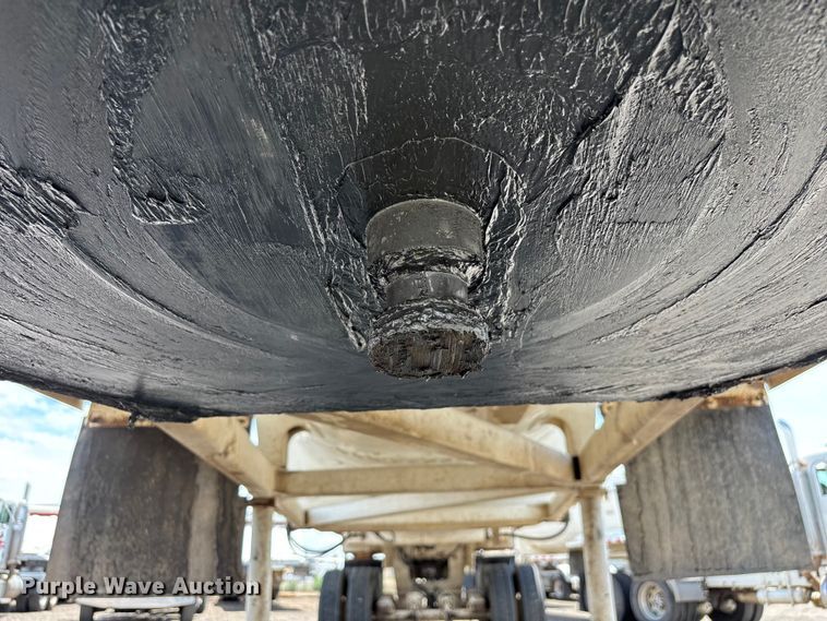 image for item EL2538 2005 Ranco Anvil end dump trailer