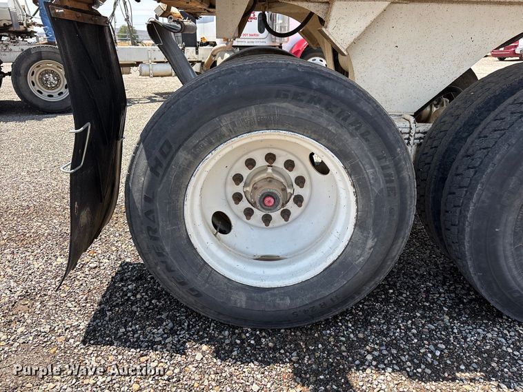 image for item EL2538 2005 Ranco Anvil end dump trailer