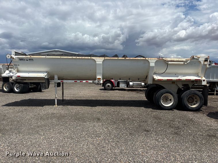 image for item EL2539 2005 Ranco Anvil end dump trailer