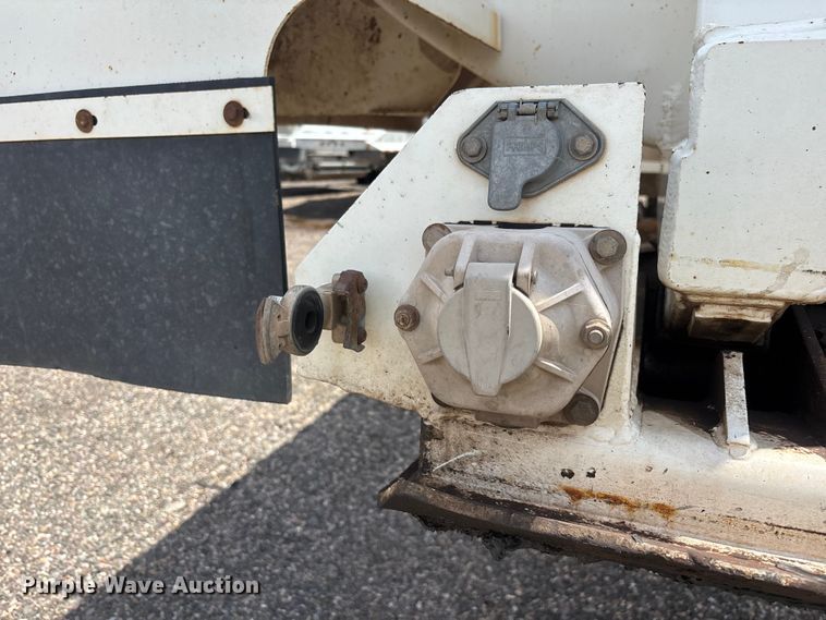 image for item EL2539 2005 Ranco Anvil end dump trailer