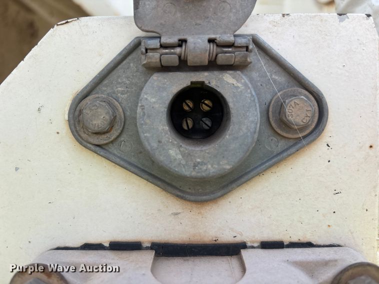 image for item EL2539 2005 Ranco Anvil end dump trailer