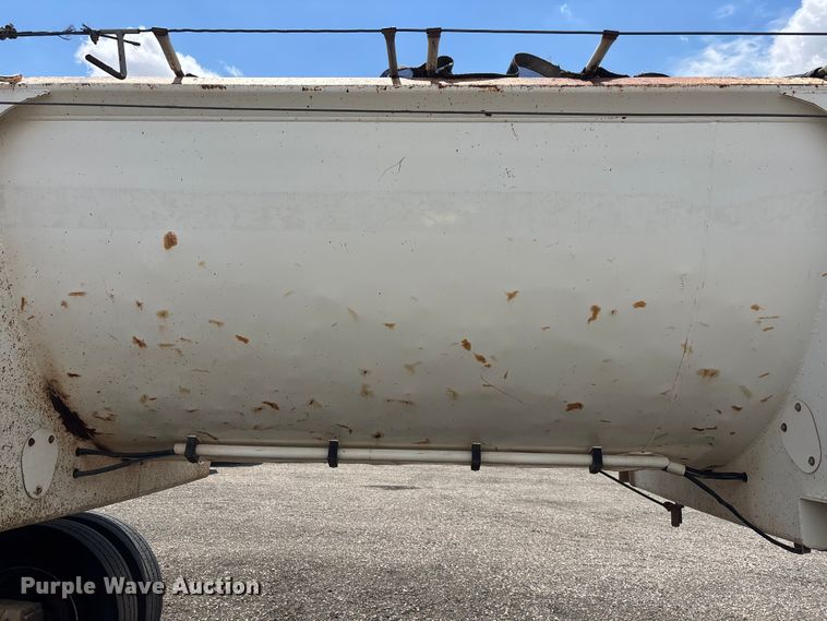 image for item EL2539 2005 Ranco Anvil end dump trailer