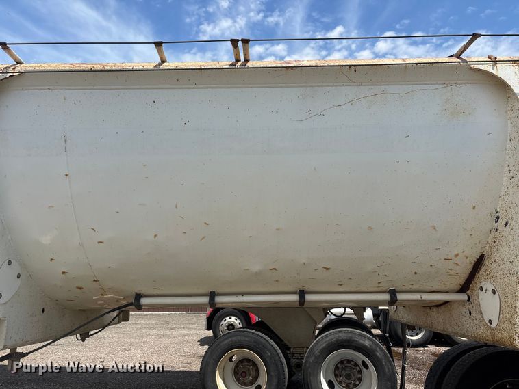 image for item EL2539 2005 Ranco Anvil end dump trailer