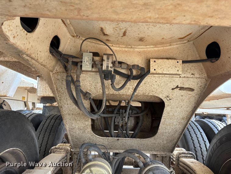 image for item EL2539 2005 Ranco Anvil end dump trailer