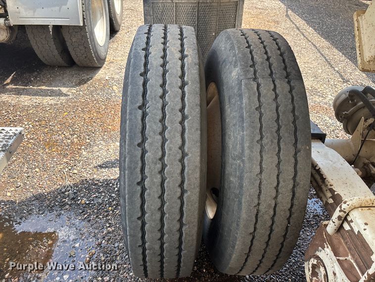image for item EL2539 2005 Ranco Anvil end dump trailer