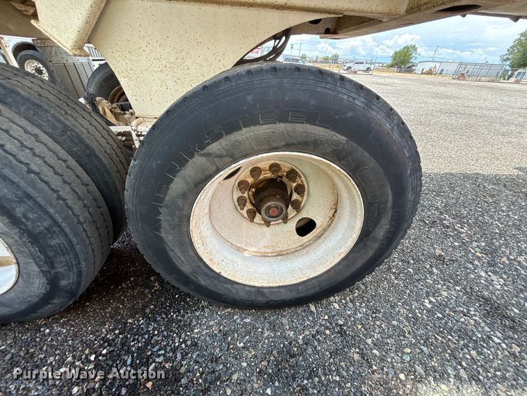 image for item EL2539 2005 Ranco Anvil end dump trailer