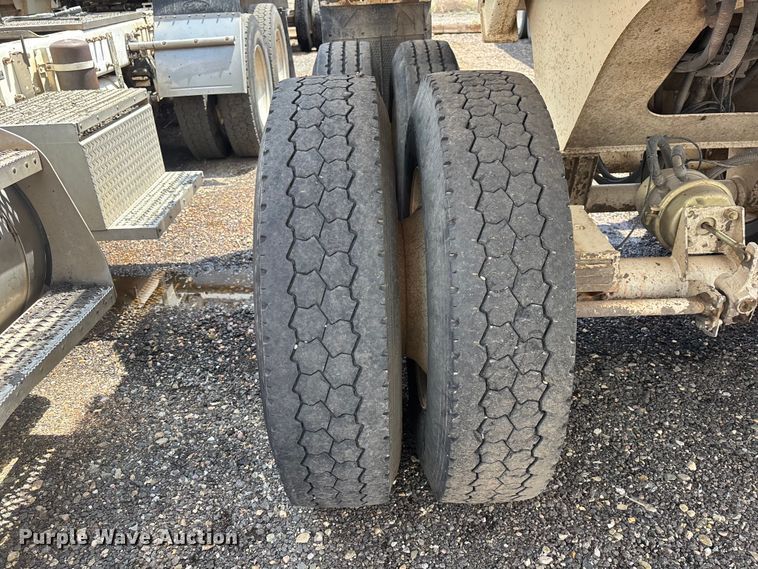 image for item EL2539 2005 Ranco Anvil end dump trailer