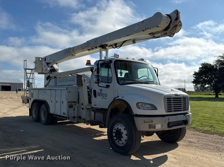 image for item EN0313 2007 Freightliner Business Class M2 bucket truck