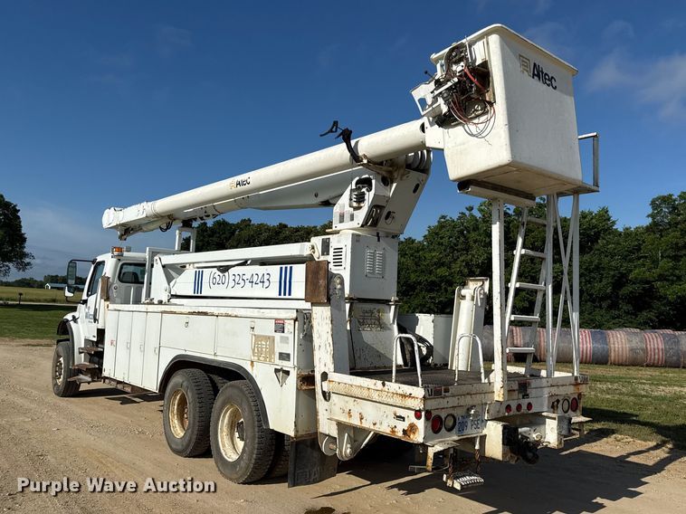 image for item EN0313 2007 Freightliner Business Class M2 bucket truck