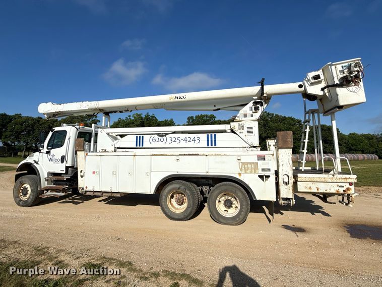 image for item EN0313 2007 Freightliner Business Class M2 bucket truck