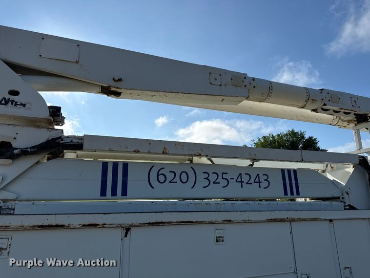 image for item EN0313 2007 Freightliner Business Class M2 bucket truck