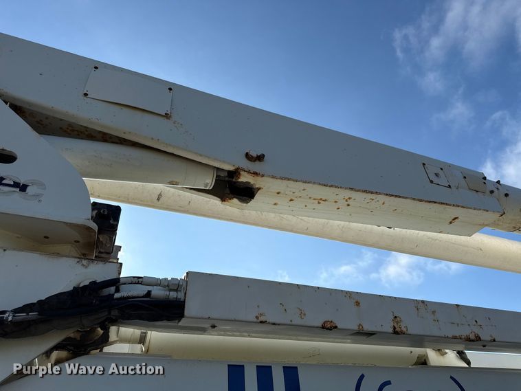 image for item EN0313 2007 Freightliner Business Class M2 bucket truck