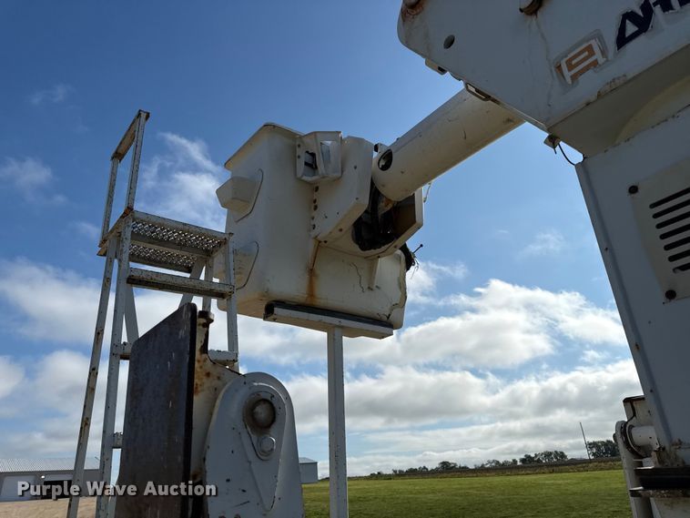 image for item EN0313 2007 Freightliner Business Class M2 bucket truck