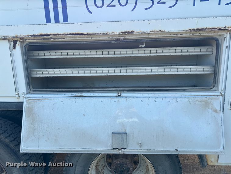 image for item EN0313 2007 Freightliner Business Class M2 bucket truck