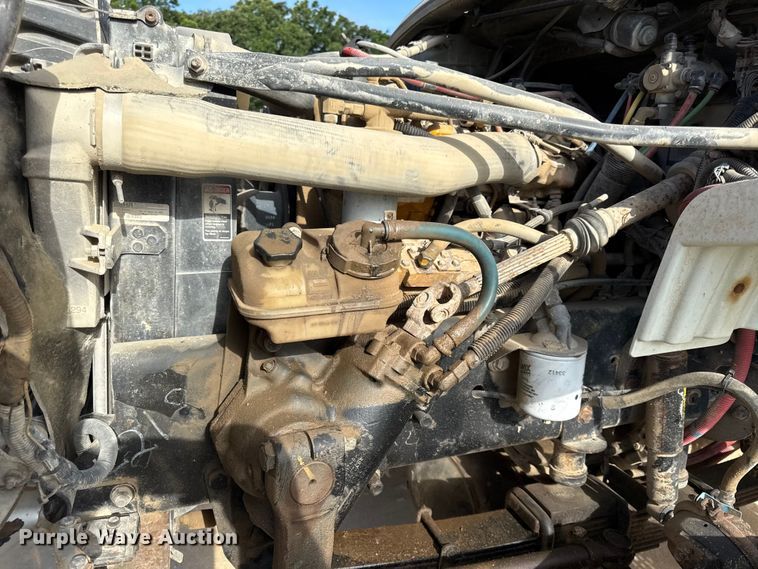 image for item EN0313 2007 Freightliner Business Class M2 bucket truck