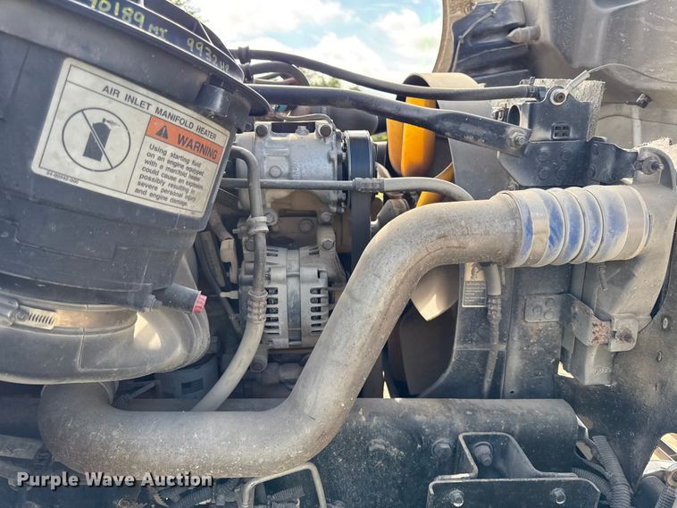 image for item EN0313 2007 Freightliner Business Class M2 bucket truck