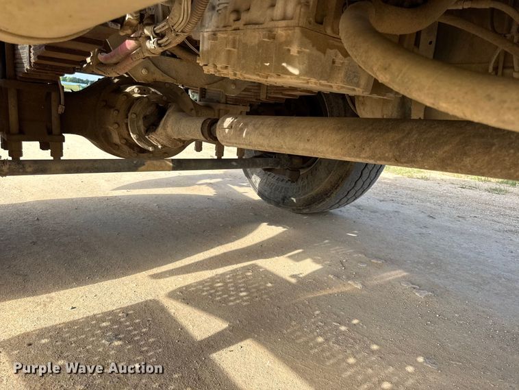 image for item EN0313 2007 Freightliner Business Class M2 bucket truck