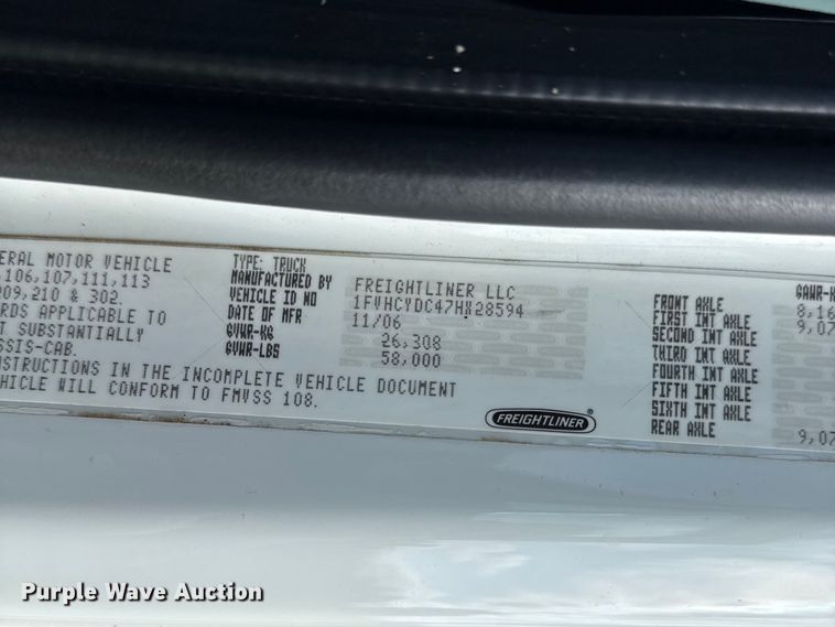image for item EN0313 2007 Freightliner Business Class M2 bucket truck