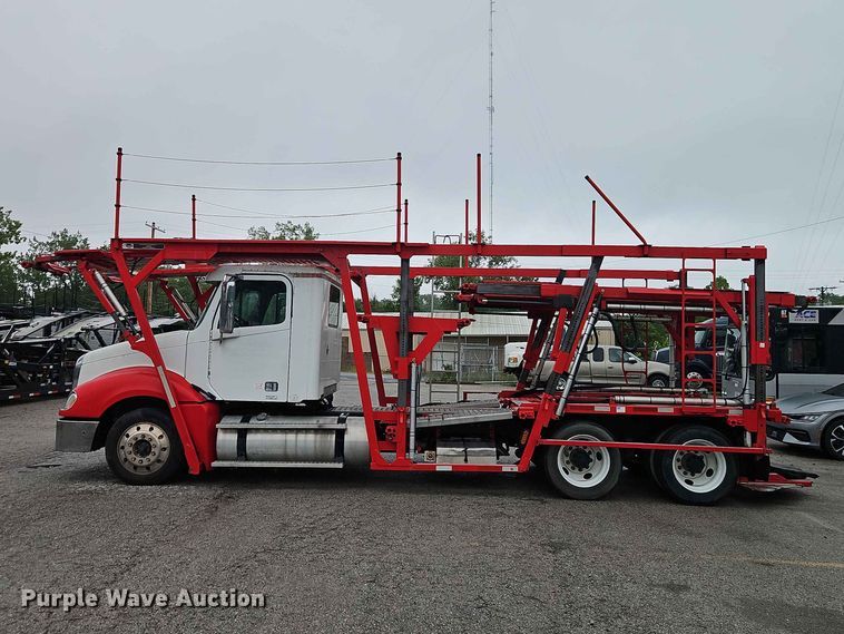 image for item EO7376 2004 Freightliner Columbia car carrier truck