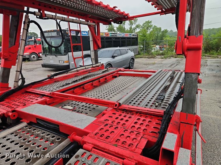 image for item EO7376 2004 Freightliner Columbia car carrier truck