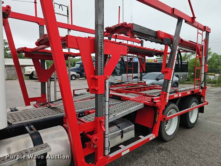image for item EO7376 2004 Freightliner Columbia car carrier truck