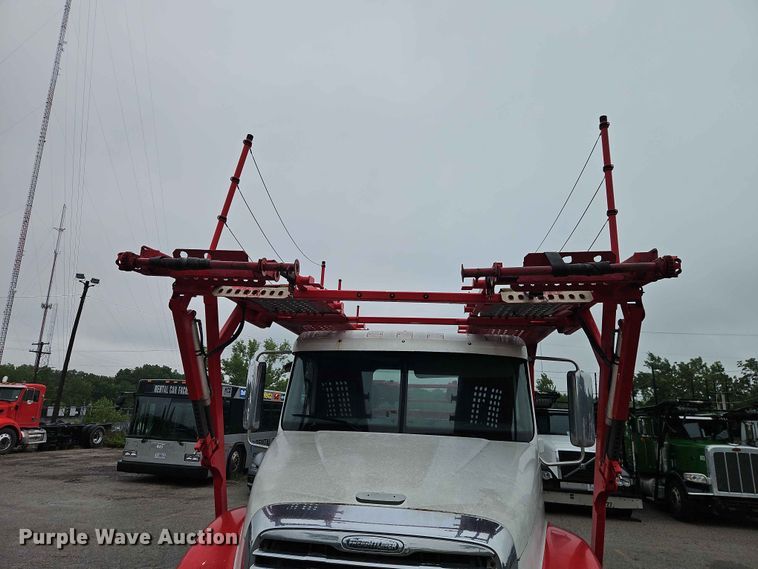 image for item EO7376 2004 Freightliner Columbia car carrier truck