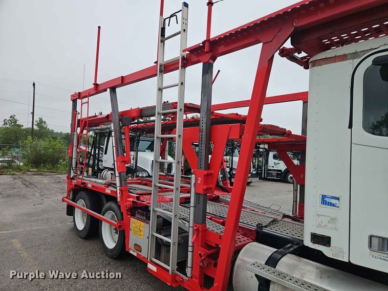 image for item EO7376 2004 Freightliner Columbia car carrier truck